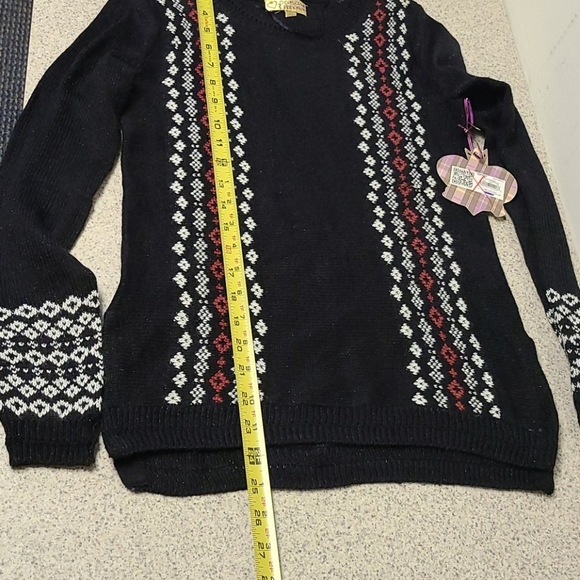 Princess Vera Wang NWT Knit Sweater - Size Small - Picture 11 of 11